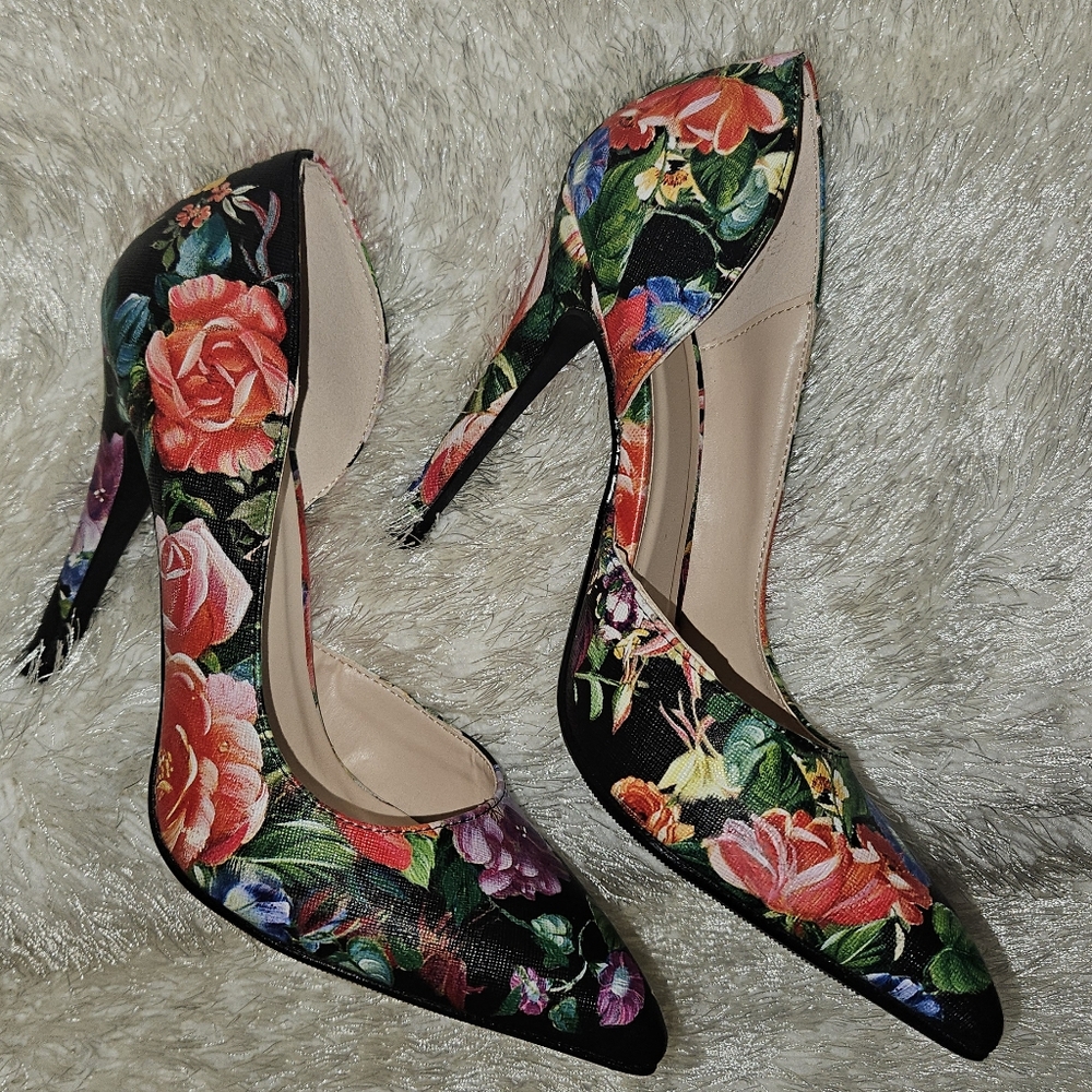 Delicious Multicolor Floral Women's Heels - Picture 4 of 6